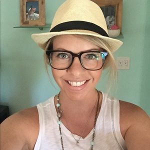 Meet your Posher, Charlee